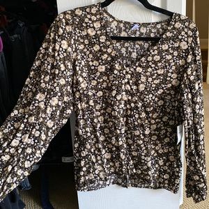 Old Navy floral top with buttons size M